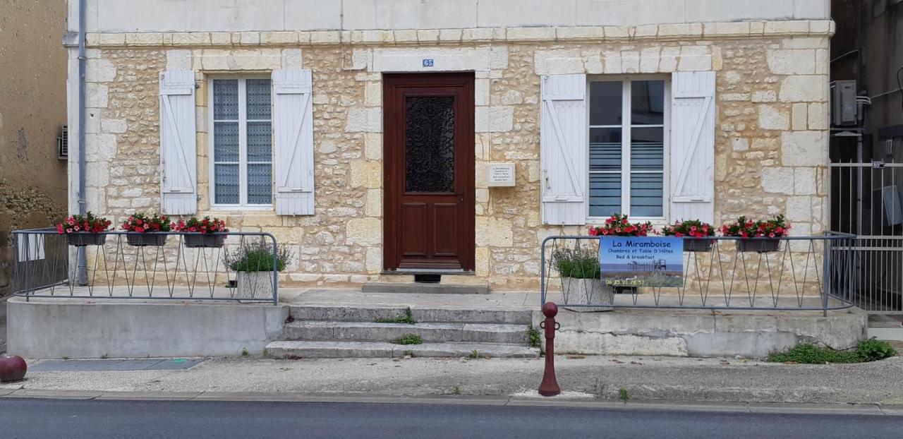 La Miramboise, Chambres Et Table D Hotes Mirambeau  Exteriör bild